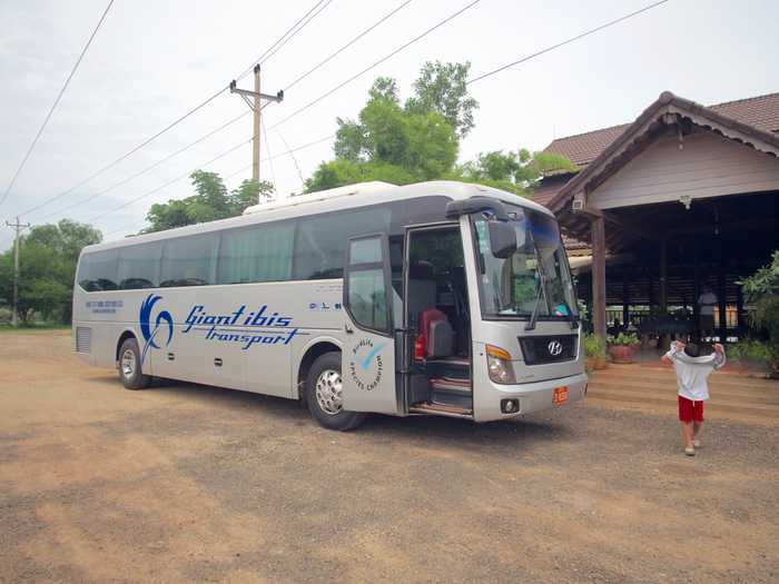 giantibis cambodia siemreap phnompenh bus