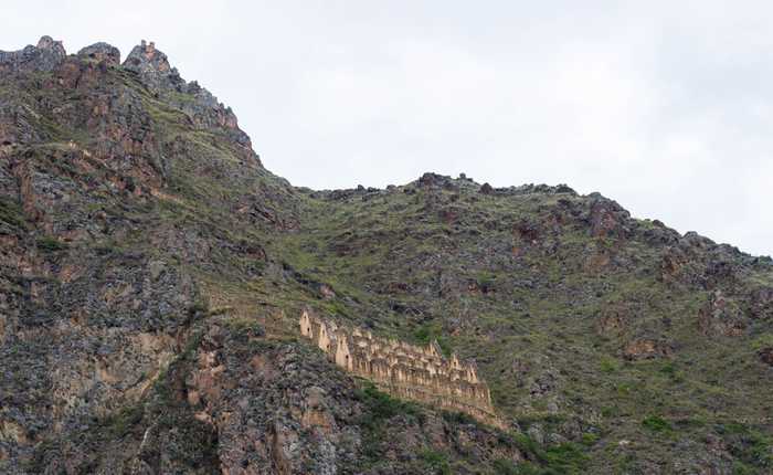 hiking to pinkulluna granaries