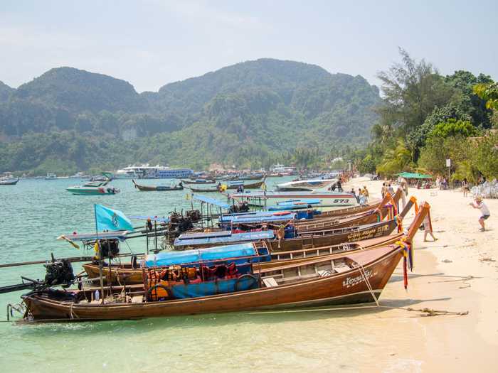five destinations cheap budget travel koh phi phi thailand long boats