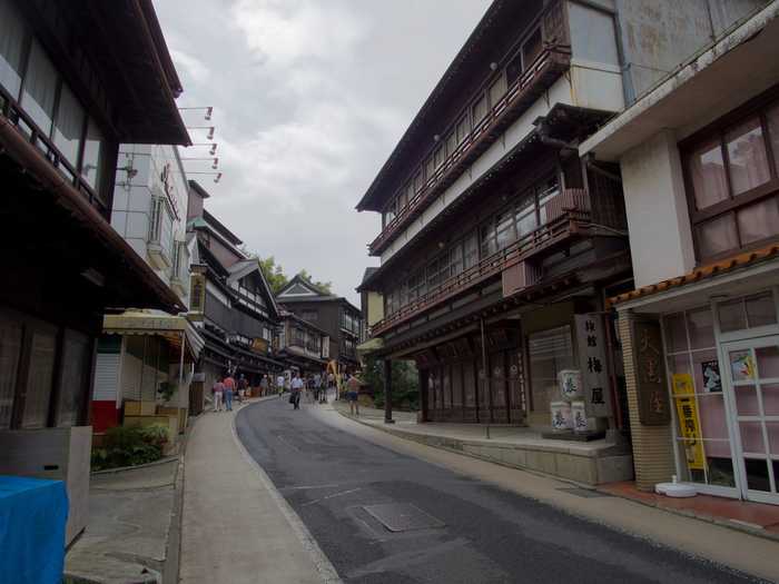 Sleepy streets in Narita